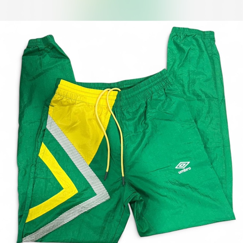 Umbro Vibrant Green and Yellow Joggers - Picture 3 of 4